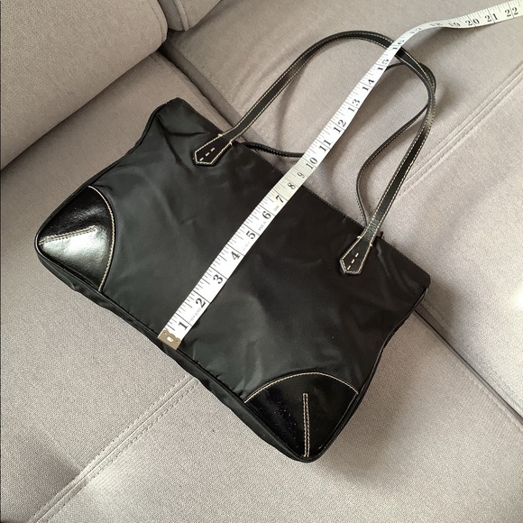 Modern comfy to wear nylon PRADA bag 🌺 GREAT COND. - Picture 6 of 16